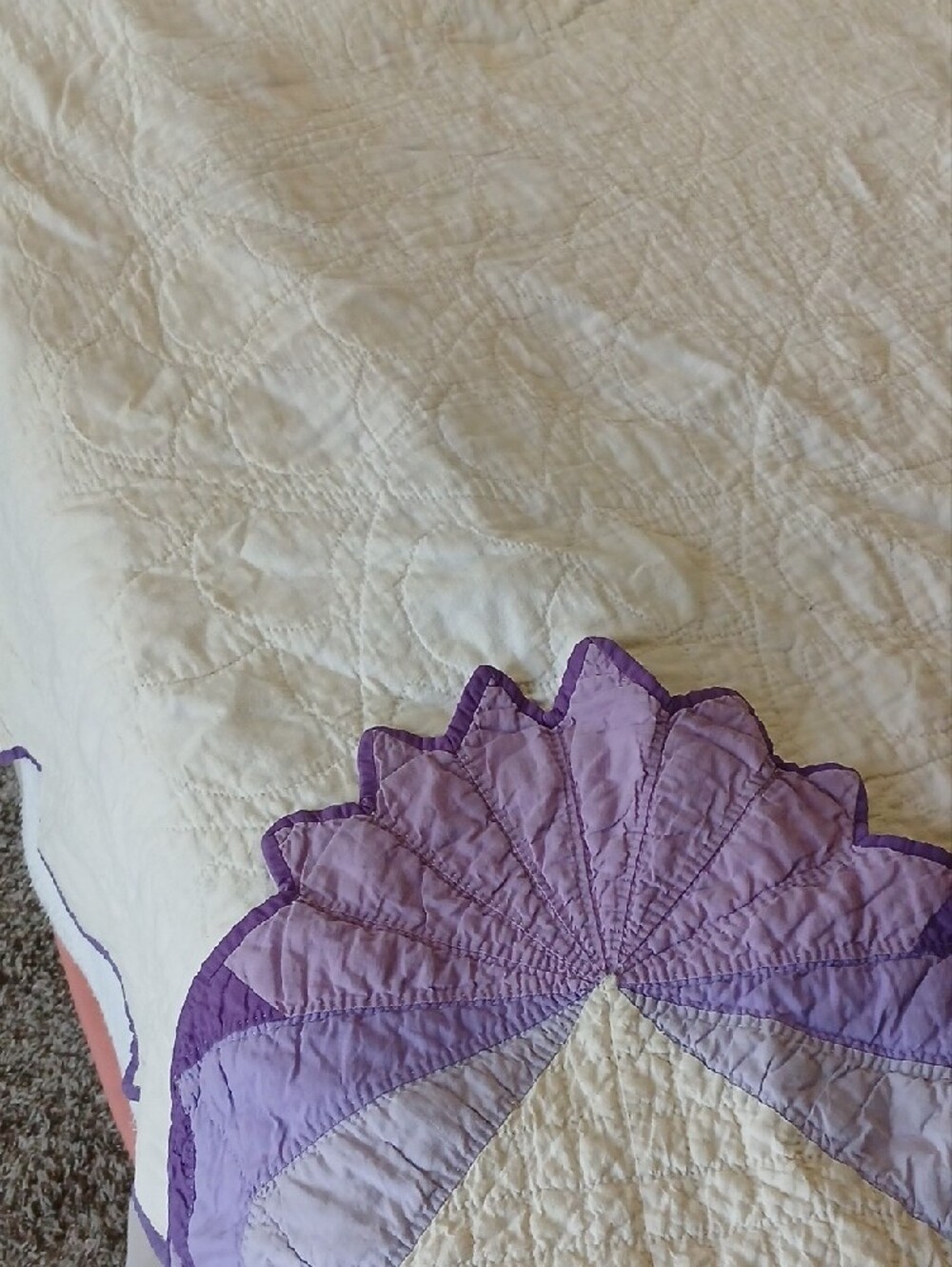 Vintage Handmade Lavender Starburst Patchwork Quilt - Unbranded - Picture 5 of 5